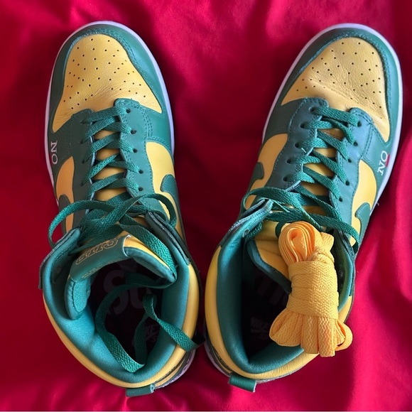 Supreme x Nike SB Dunk High By Any Means Brazil DN3741-700 - Picture 9 of 16